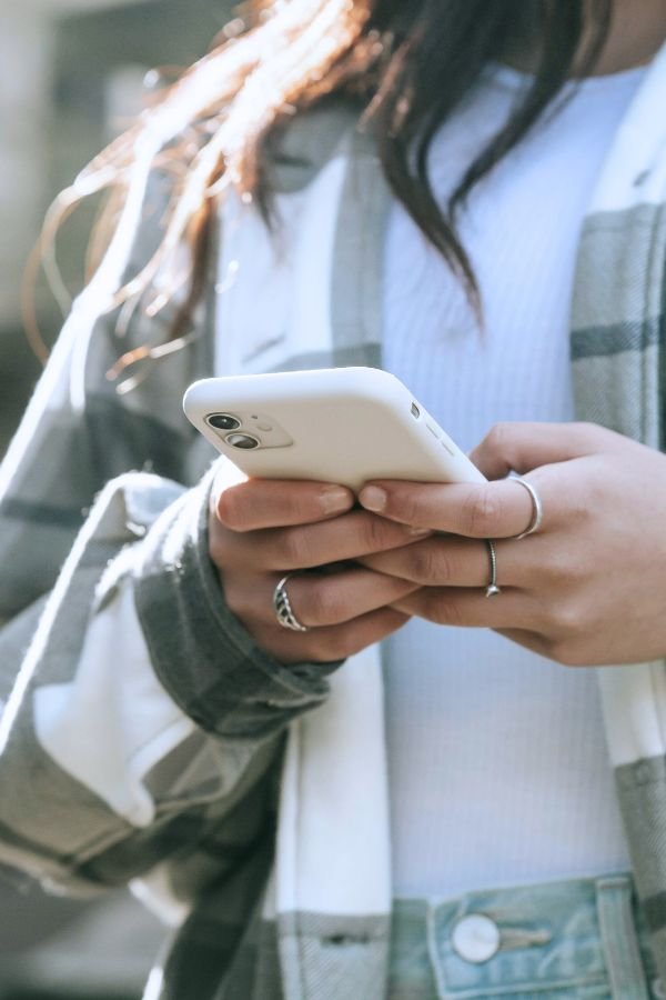 Social Media Safety when travelling.