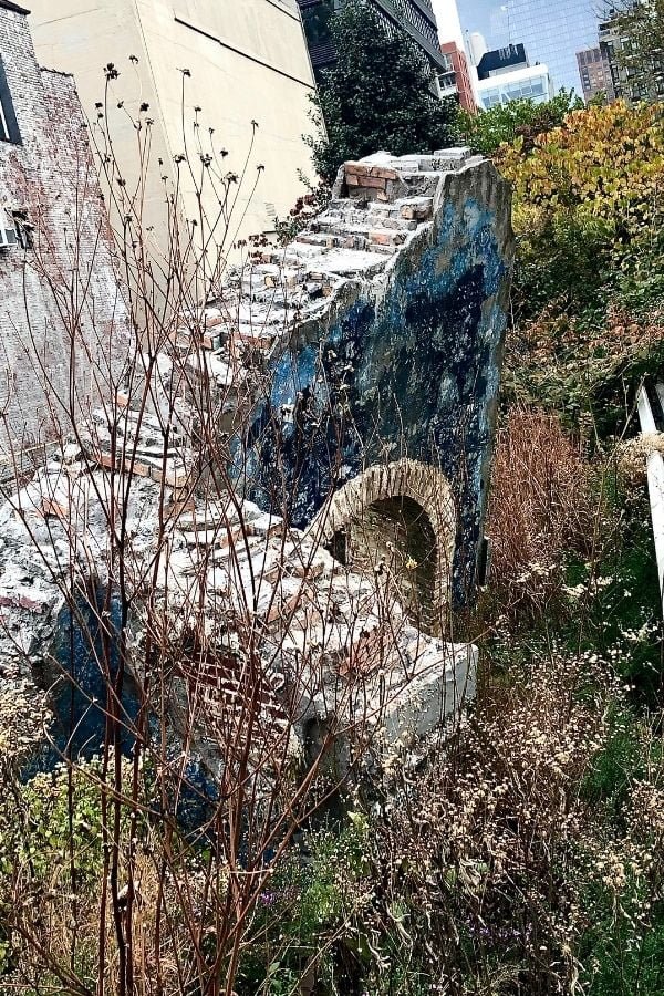 Ruins along the High Line, Manhattan, New York.