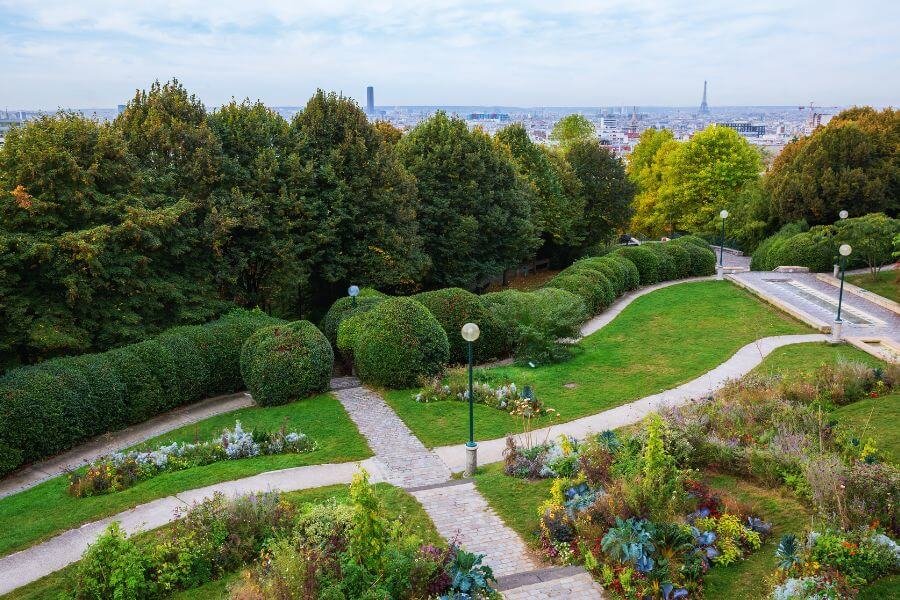 Paris on a budget. A 1 day guide for only €50 - Parc de Belleville with green space and garden, with paths